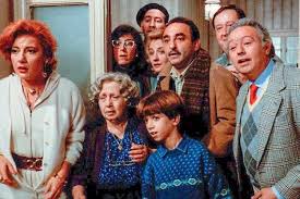 Una scena del film Parenti Serpenti